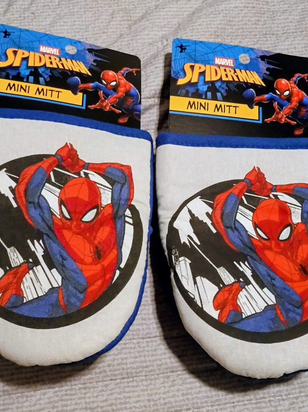 2 pc Set -Marvel Spider-Man Mini Mitts - Red & Blue